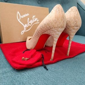 Christian Louboutin Pumps
